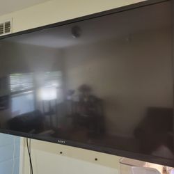 Sony 60in LED 1080p Smart TV With Mount