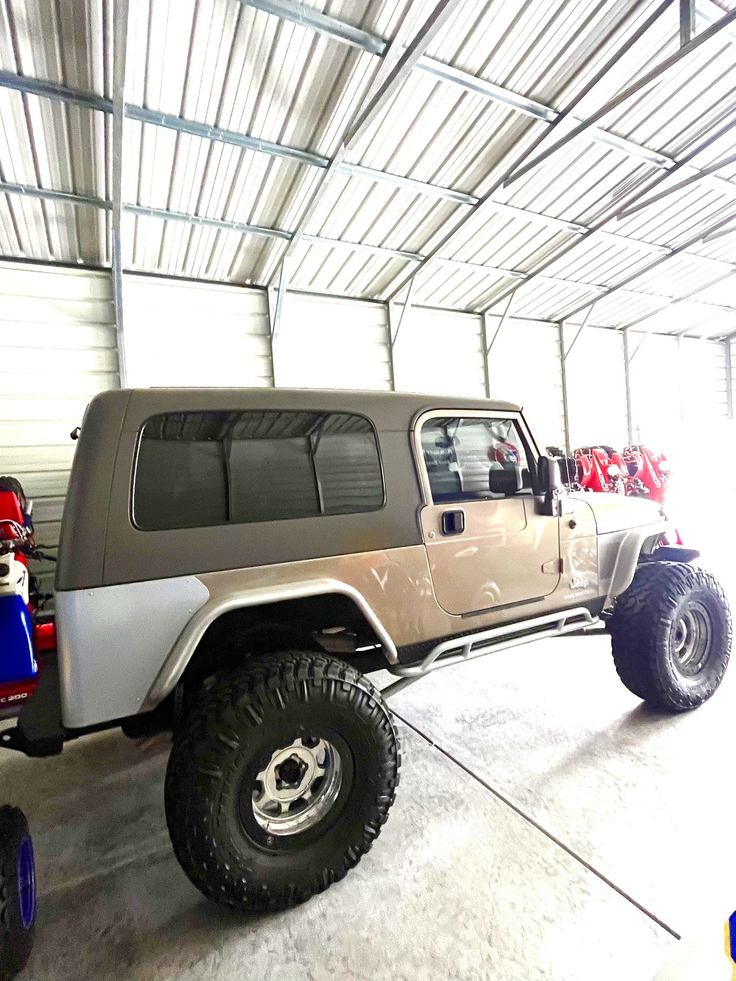 Jeep LJR 