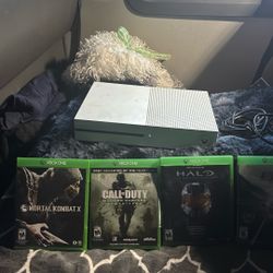 Xbox One S + 5 Games