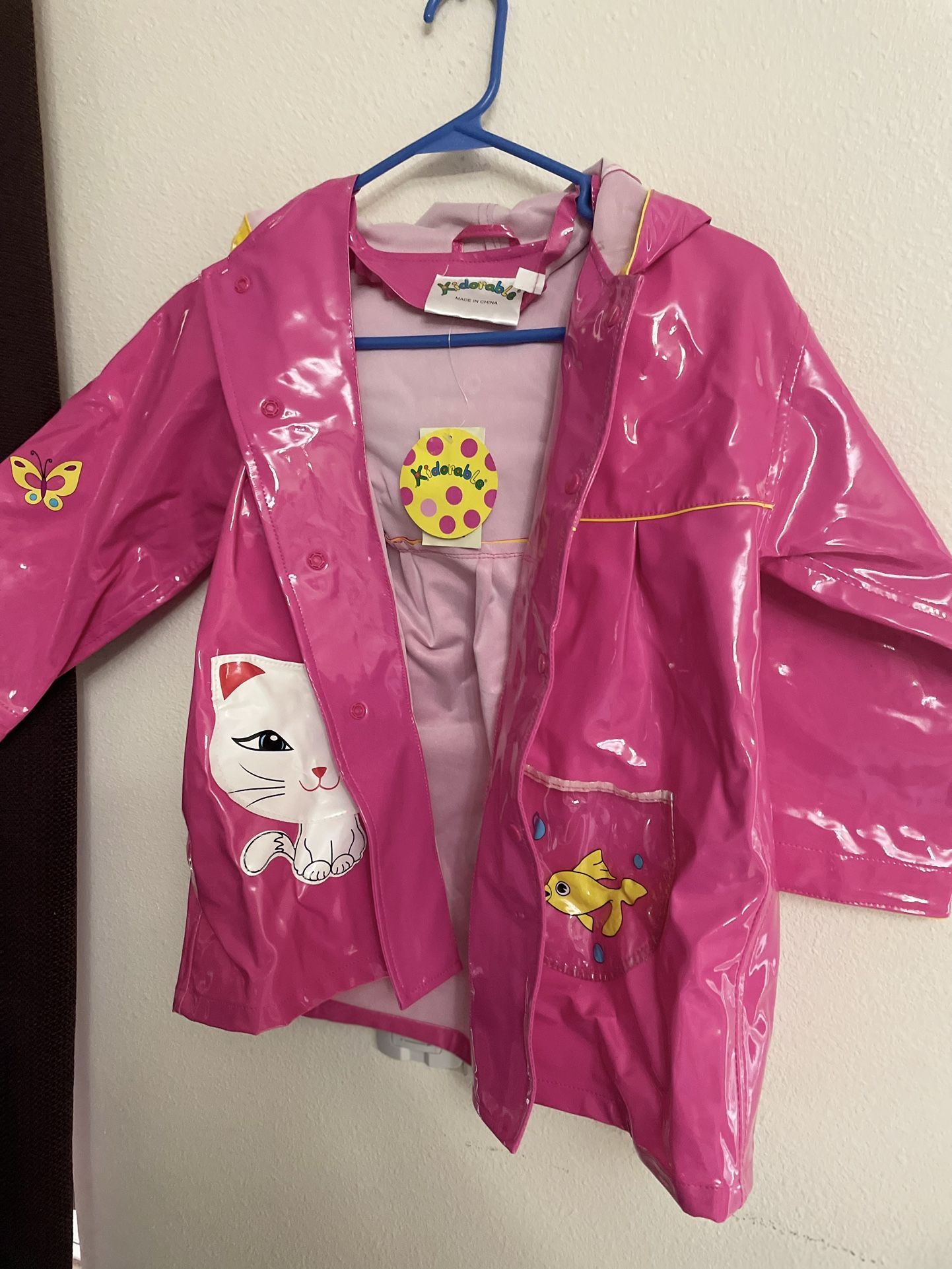 Kidorable Girls 4-5 Raincoat With Tags