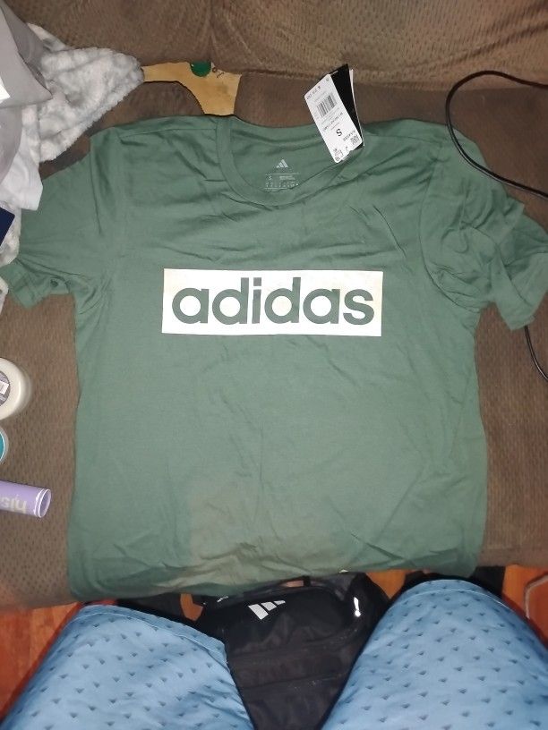 Mens Size M Adidas Shirt