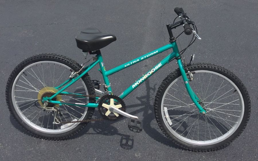 Mongoose Ultra Storm Mountain Bike - Cycle - Bicycle - 24 IN - GOOD CONDITION