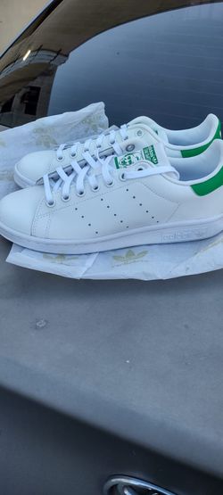 Adidas Stan Smith Size 5.5 youth