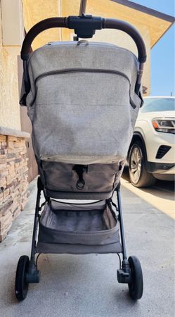 Nuna  Stroller
