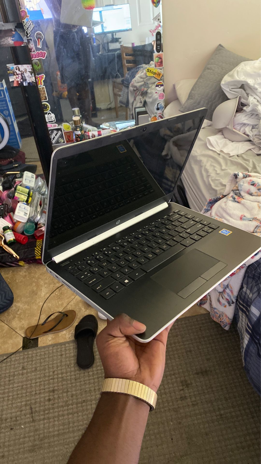 HP LAPTOP BARLEY USED