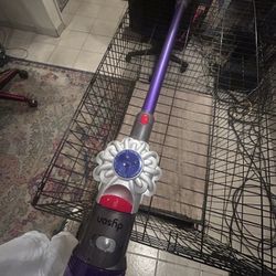 Used Dyson Cordless Vacuum With Charger