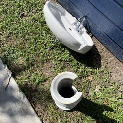 Pedestal Sink Fixture  