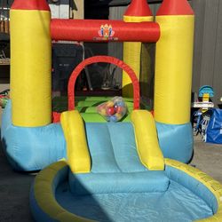 Kids Jumper With Water Slide