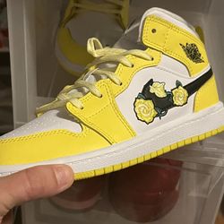 Jordan 1 Black Rose Youth