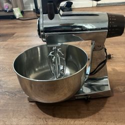 Dough mixer