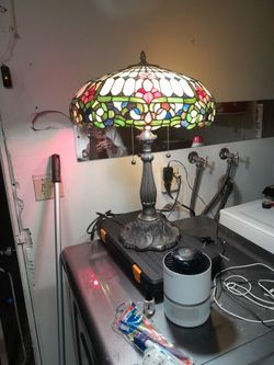 Leaded stain Glass Table Lamp Metal Base