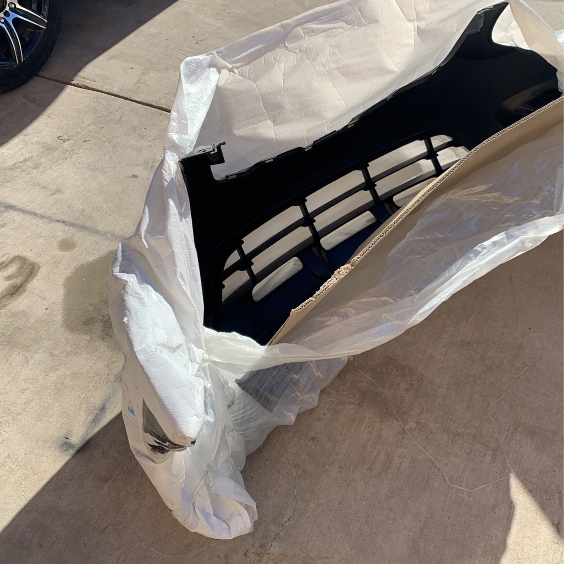 2011 Nissan Rogue Front Bumper New