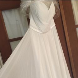 NWT White long strapless dress with lace up back MayQueen Gown with shawl S