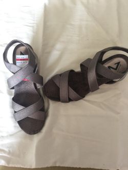 NWT Anne Klein Sandals