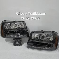 Chevy Trailblazer 2002-2009 Headlights 