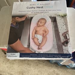 premium infant bather New No Use