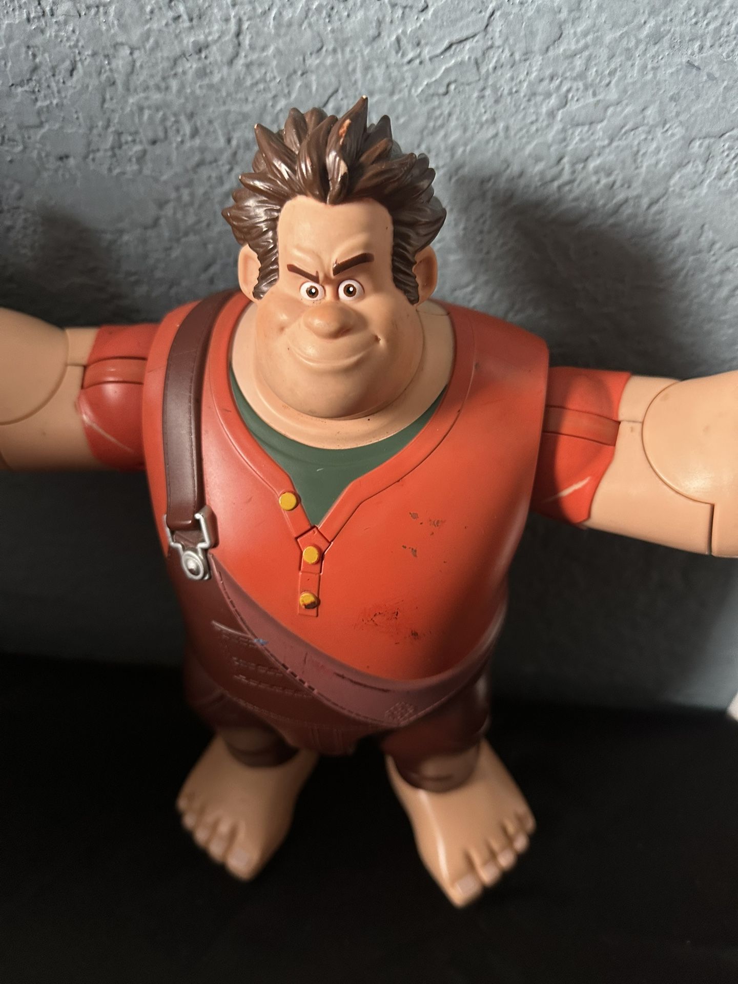 Adorable Talking Wreck It Ralph Large Toy Action Figure Disney Store 11” Tall