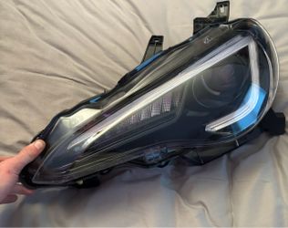 Drivers Side VLand Headlight with Fan Cooled LEDS