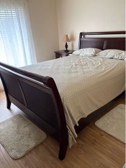 Mahogany Queen Size Bedroom Set