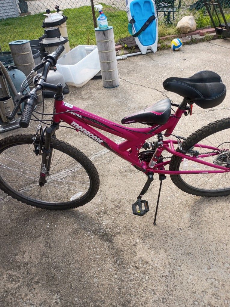 Girls Mongoose Bike 24 In Two Seats Come With It Very Good Condition Ready To Go $140