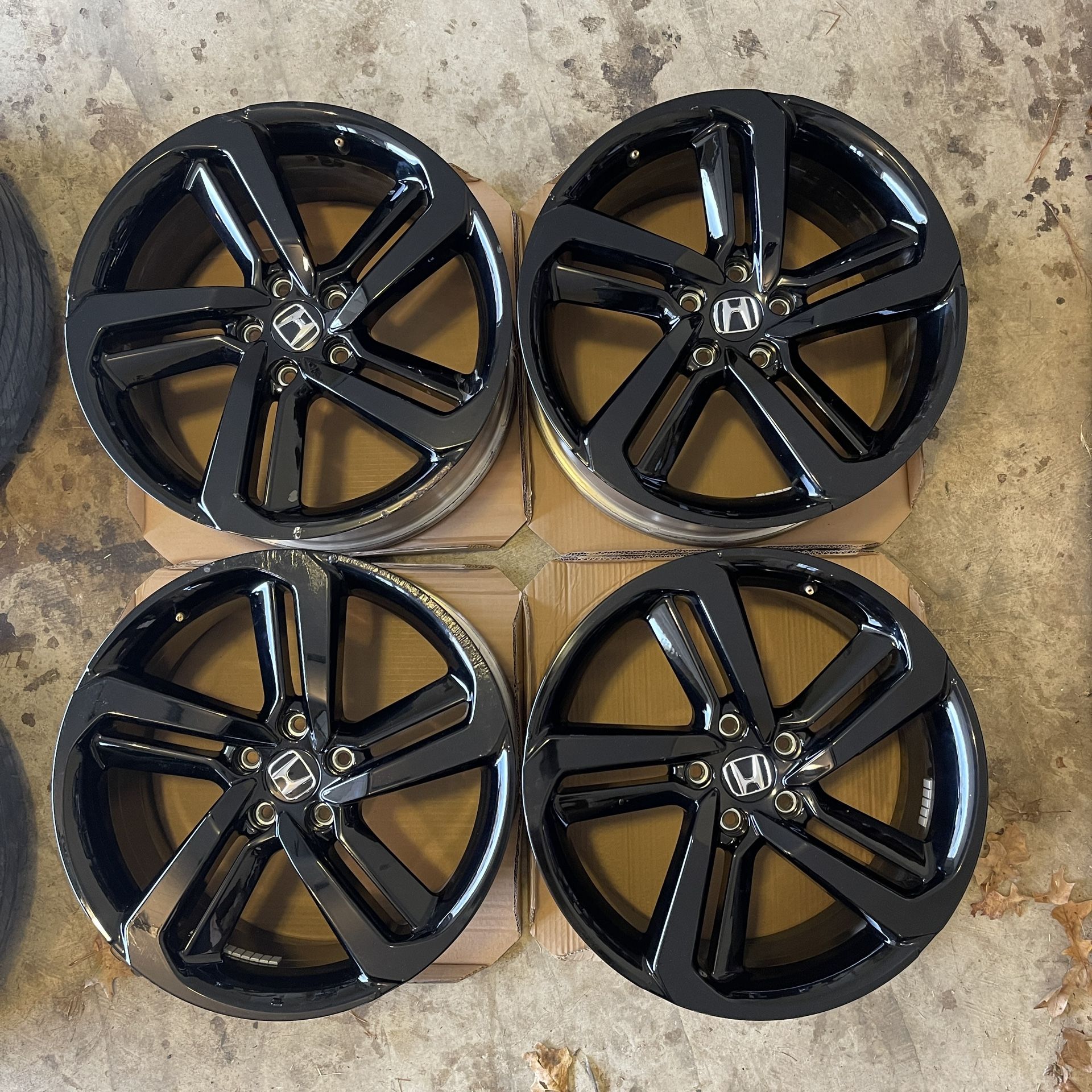 2018-2022 OEM 10th Gen Honda Accord Sport 19” Wheels in Gloss Black
