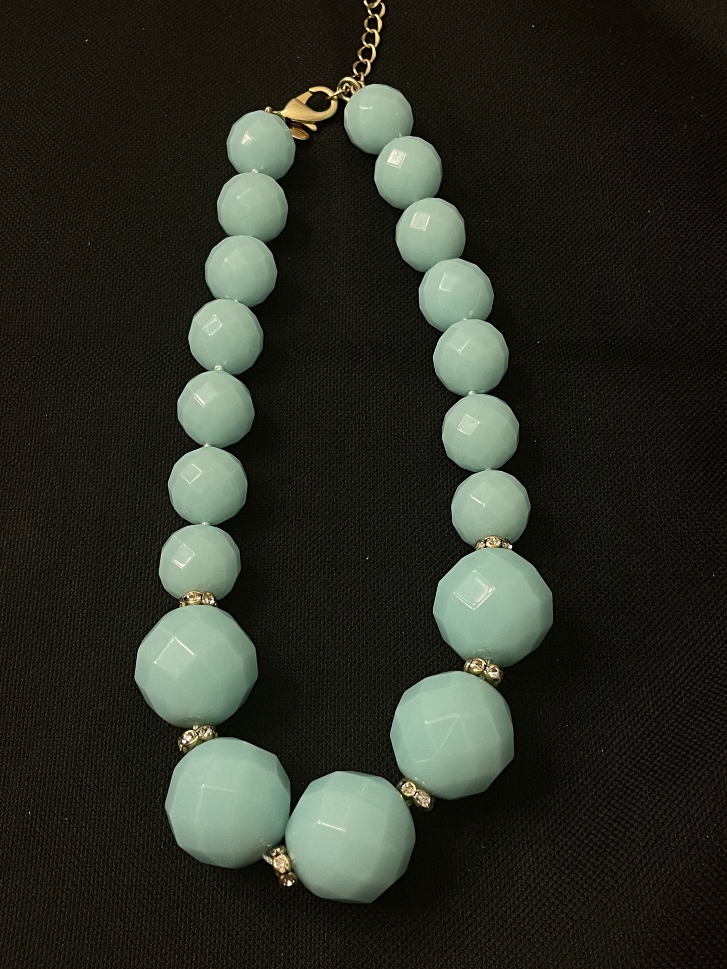 * Lovely Signed Ann Taylor Necklace * Measures 30" *1-1/2" from top of lariat to the bottom * Excellent Condition; Very Clean * Carefully packed