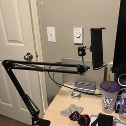 Adjustable Phone/ipad Stands Holder