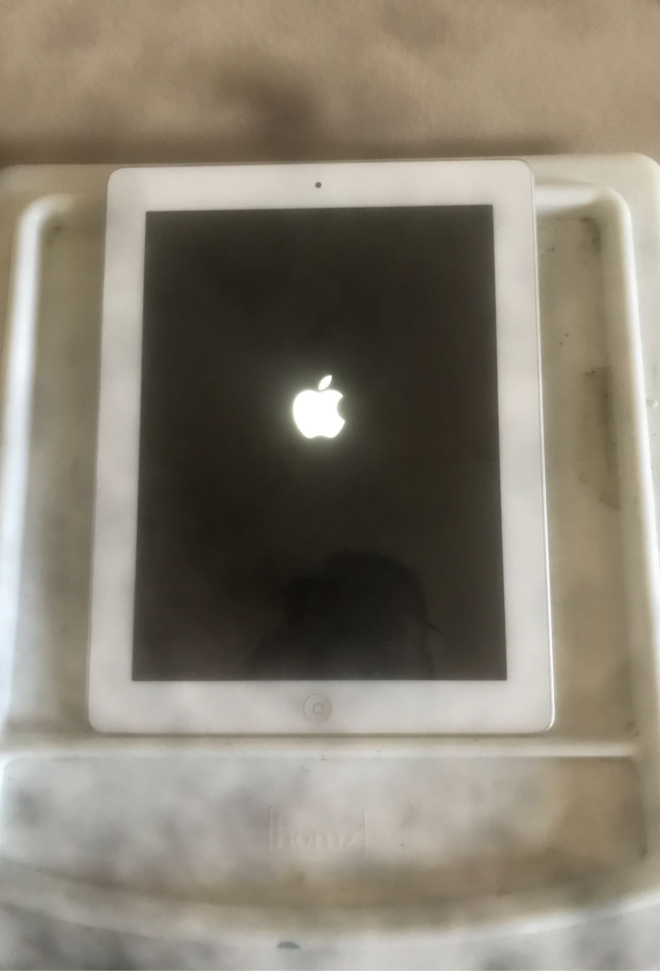 IPad 2 for sale no charger.