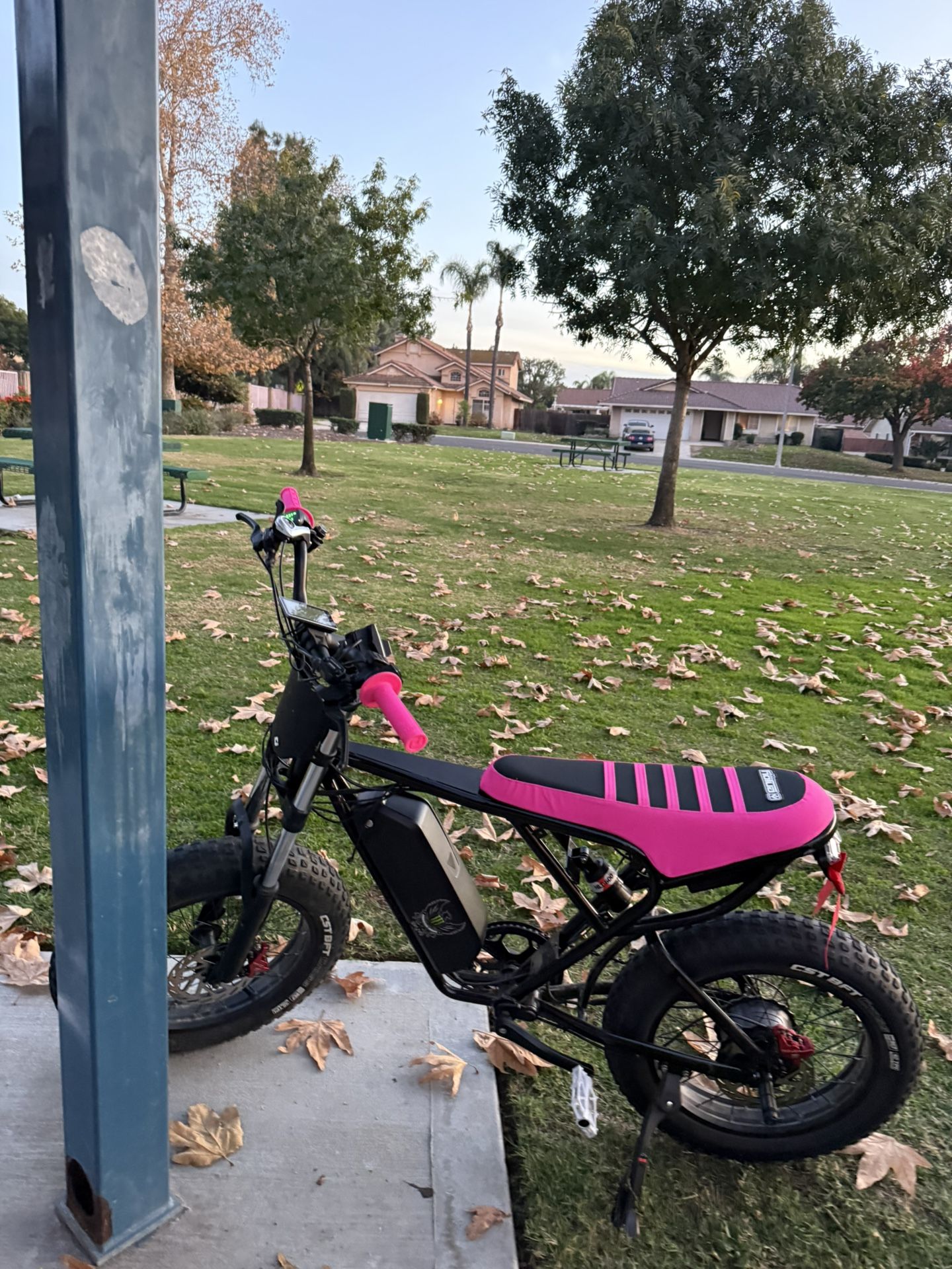 Pink Ridstar Builds selling ridstar q20 for Sale in Riverside, CA - OfferUp