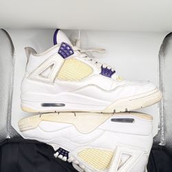 🟣purple metallic Jordan 4’s 🟣