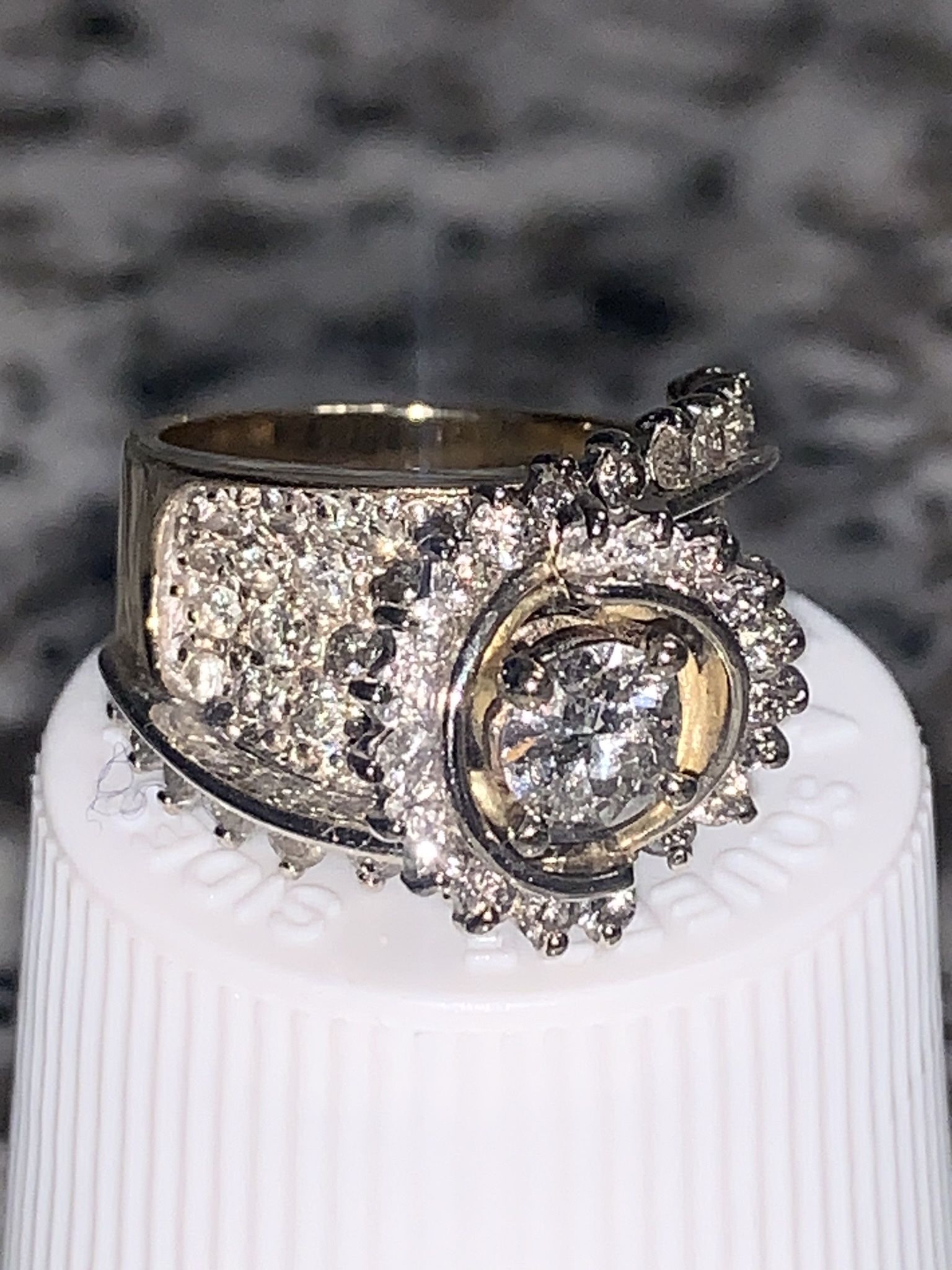 Antique Gold & Diamond Ring