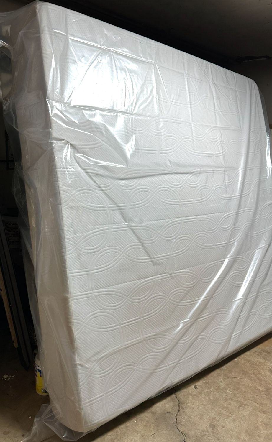 12” Plush Memory Foam Mattress - King Size