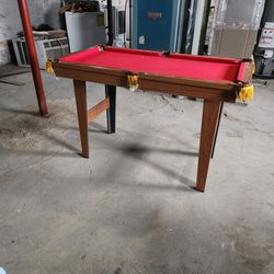Mini Pool Table 