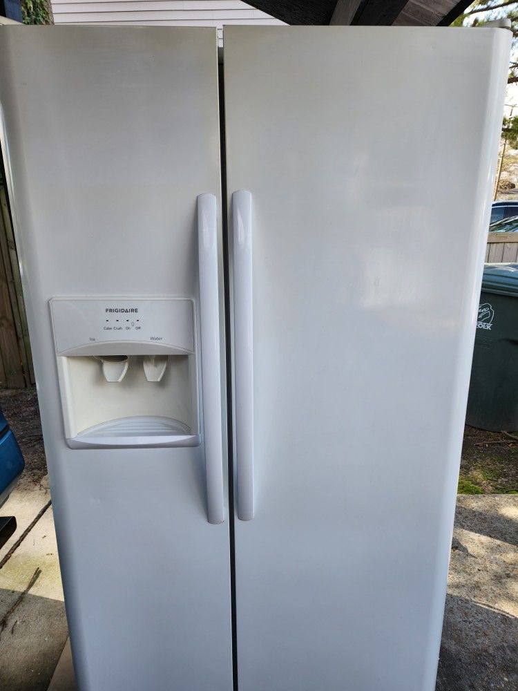 2018 Side By Side Frigidaire