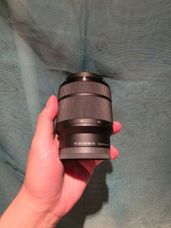 Sony FE 28-70mm f3.5-5.6 OSS lens