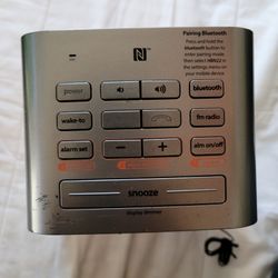 IHome HBN22 NFC Bluetooth FM Clock Radio with Speakerphone and Dual USB Charging