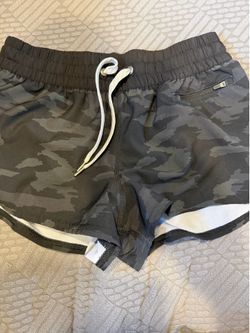 Authentic VUORI women’s shorts Bikini lining Size S