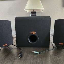 Klipsch
ProMedia 2.1 Speakers