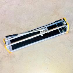 TILE CUTTER TOOL - MAKE OFFER - Perris / Lake Elsinore Area -