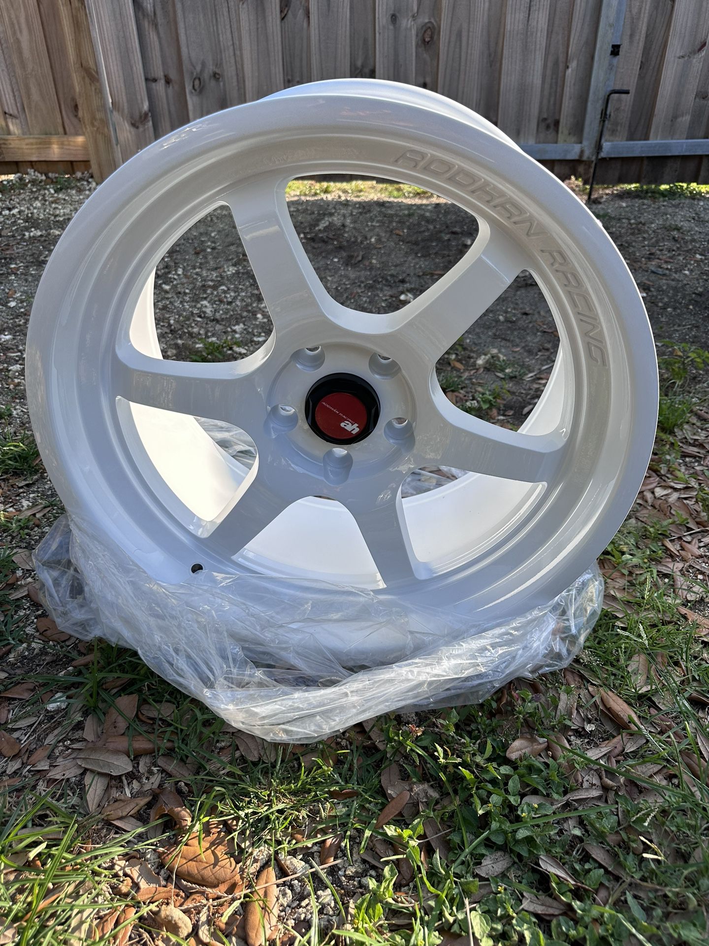 Aodhan AH08 Custom Wheel - 18x9.5, 30 Offset, 5x114.3 - White Rim
