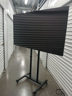 Samsung TV 75in