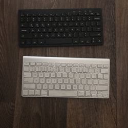Apple and PC Keyboard (Non Working)