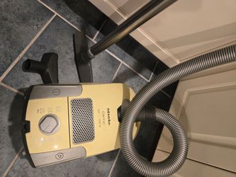 Miele vacuum