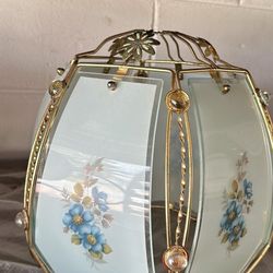 Vintage Glass And brass Lamp Shade. Will fit Regular size lamp