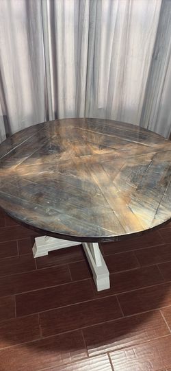 Farm table