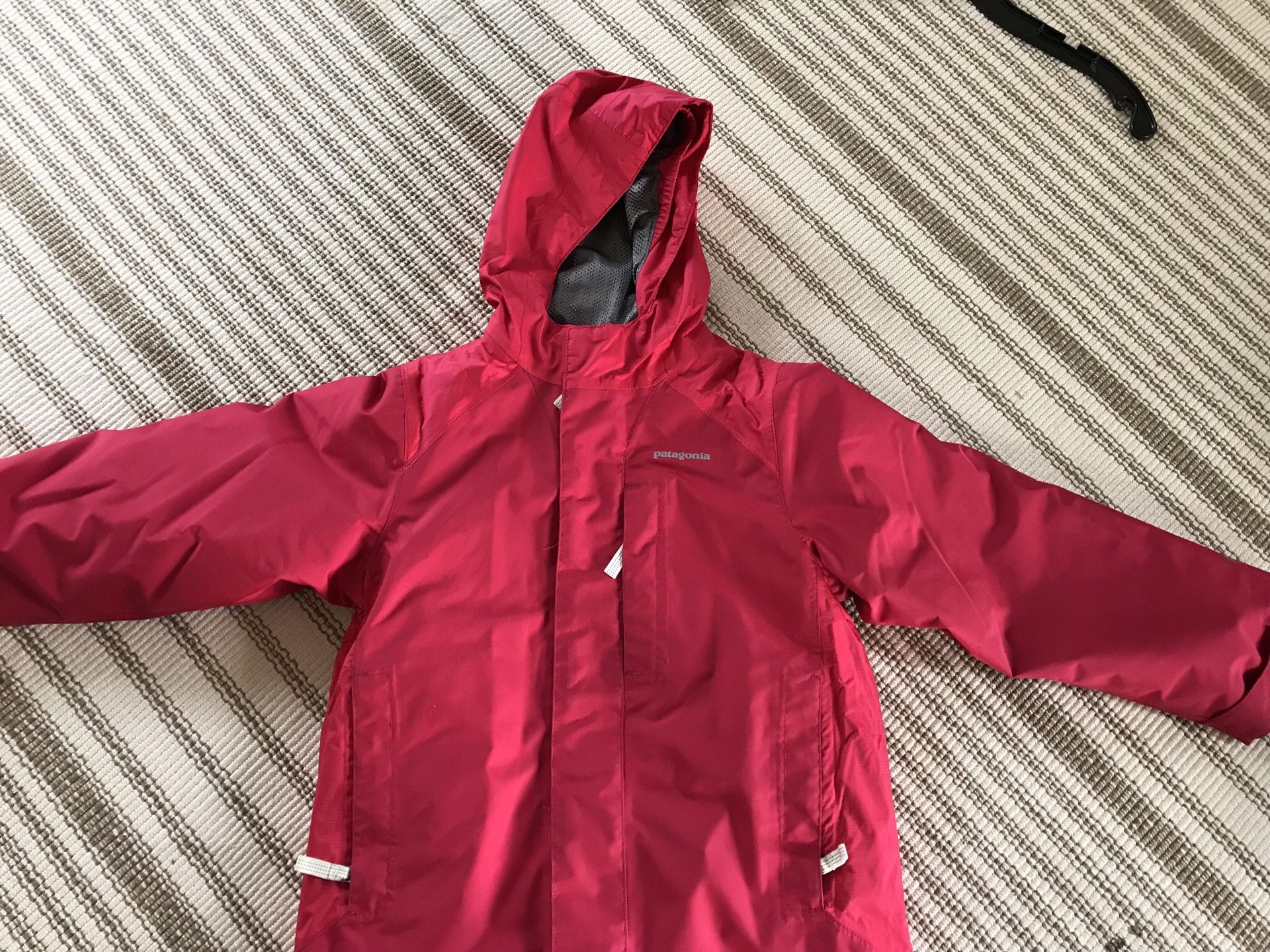 Patagonia kids 3 in 1 parka size S (8)
