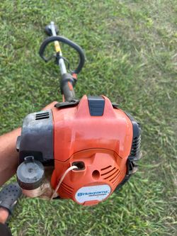 Husqvarna Professional Weed Trimmer The wire is damaged, it's to be repaired