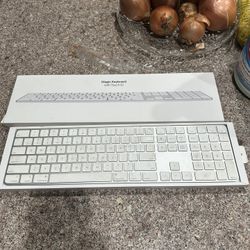 Magic Keyboard Touch ID Plus Magic Mouse