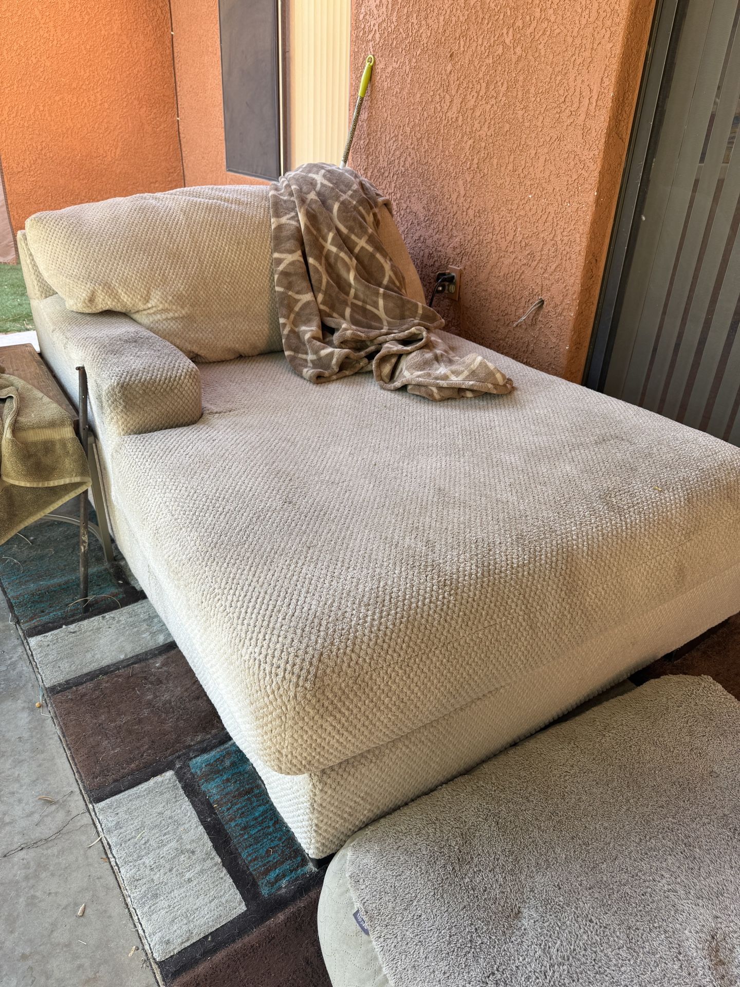 FREE Oversized White Chase Lounge
