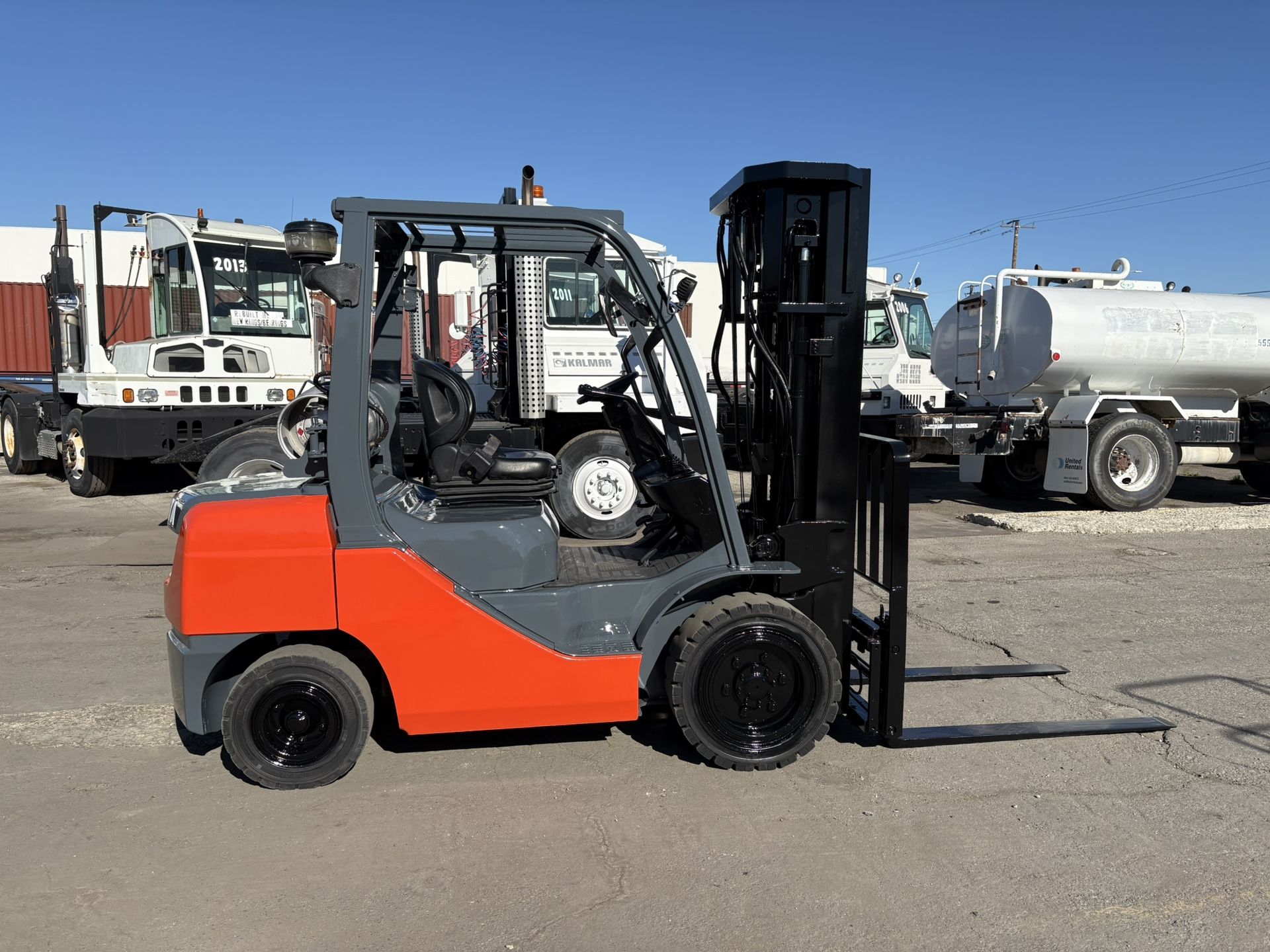 2015 Toyota 8FGU30 Forklift 6000lbs